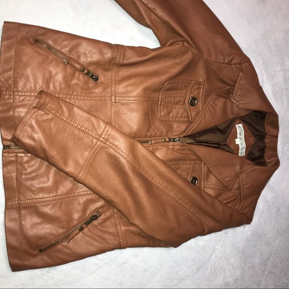 CLEO PETITES Leather Jacket - Picture 4 of 5